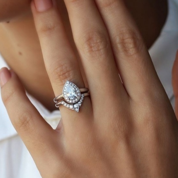 Jewelry - Crowned Pear Cut 2 Piece Bridal Wedding Ring Set